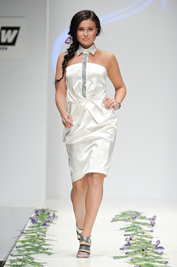 20100406 Russian Fashion Week. Благотворительный показ «Все, что возможно». Фотография Александра Азарова, агентство «Артефакт»