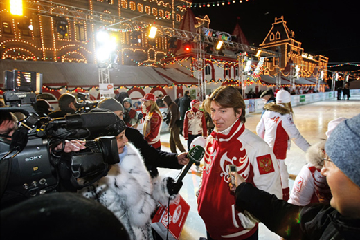 20091210 Гумм-Каток на Красной площади. Алексей Ягудин. Фотография с сайта BoscoSport.