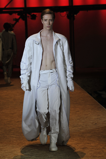 20100610 Graduate Fashion Week. Фотография предоставлена Любовью Рубенян, дипломным руководителем дизайнеров, принимавших участие в мероприятии.