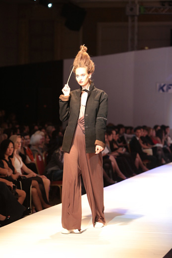 20110427, Kazakhstan Fashion Week, Mechanical piano (Алма-Ата, Казахстан) коллекция «Хрупкие мечты». Фотография предоставлена организаторами KFW.
