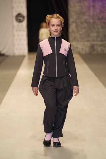 20110420 Lviv Fashion Week, Софи Мария Седова, коллекция сезона осень-зима 2011-2012 «Индиго». Фотографии предоставлены организаторами недели моды.