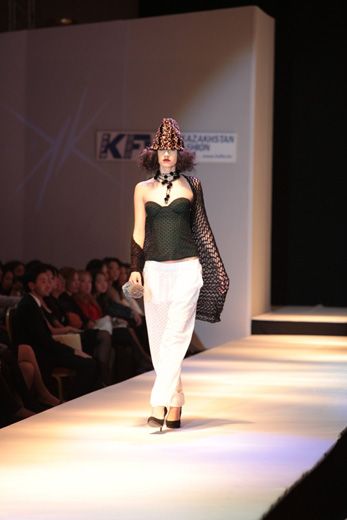 20110430, Kazakhstan Fashion Week, Kamila Kurbani (Алма-Ата, Казахстан) коллекция Mixing seasons. Фотография предоставлена организаторами KFW.