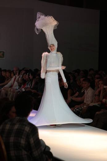 20110602 Kazakhstan Fashion Week, Кenje, коллекция сезона осень/зима 2011/2012 «Реквием». Фотография предоставлена организаторами KFW.