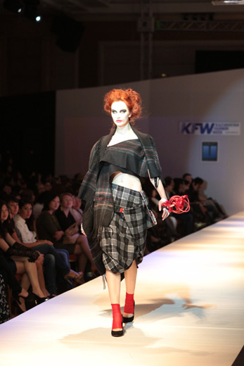 20110602 Kazakhstan Fashion Week, Кenje, коллекция сезона осень/зима 2011/2012 «Реквием». Фотография предоставлена организаторами KFW.