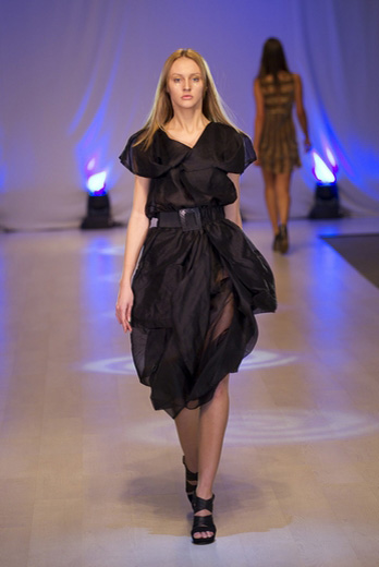 20101029 Alisa Shevo, Неделя моды во Львове, показ коллекции сезона весна-лето 2011 Fioritura. Фотографии предоставлены организаторами.