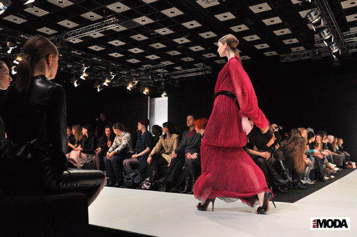 20110401 Mercedes-Benz fashion week Russia. Показ коллекции Viva Vox (сезон осень-зима 2011/2012). Фотография Андрея Ревенко, ИА «РИА МОДА».
