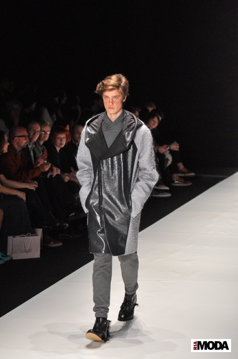 20110401 Mercedes-Benz fashion week Russia. Показ коллекции Леонида Алексеева (сезон осень-зима 2011/2012). Фотография Андрея Ревенко, ИА «РИА МОДА».