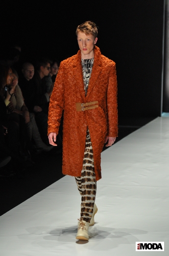 20110401 Mercedes-Benz fashion week Russia. Показ коллекции Леонида Алексеева (сезон осень-зима 2011/2012). Фотография Андрея Ревенко, ИА «РИА МОДА».
