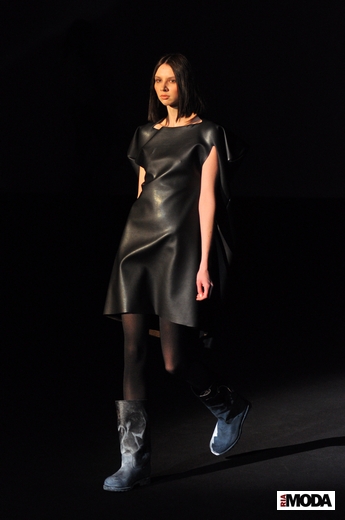 20110401 Mercedes-Benz fashion week Russia. Показ коллекции Маши Кравцовой (сезон осень-зима 2011/2012). Фотография Андрея Ревенко, ИА «РИА МОДА».1