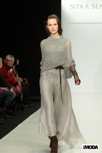 20110401 Mercedes-Benz fashion week Russia. Показ коллекции Ситки Семич (Sitka Semisch, сезон осень-зима 2011/2012). Фотография Натальи Лапиной, ИА «РИА МОДА».1