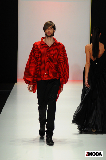 20110415 Mercedes-Benz Fashion Week Russia, Петр Яковлев, коллекция сезона осень-зима 2011-2012 «Наследие». Фотография Андрея Ревенко, ИА «РИА МОДА».