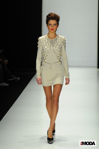 20110411 Mercedes-Benz Fashion Week Russia, показ коллекций дизайнеров-участников конкурса «Русский силуэт». Фотография Андрея Ревенко, ИА «РИА МОДА».