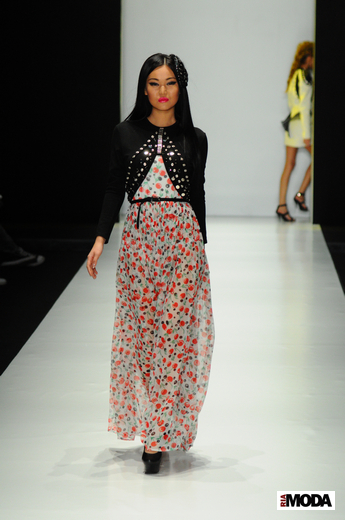 20110411 Mercedes-Benz Fashion Week Russia, показ коллекций дизайнеров-участников конкурса «Русский силуэт». Фотография Андрея Ревенко, ИА «РИА МОДА».