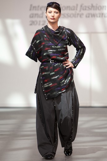 Модель дизайнера Лены Лукьяновой. Конкурс  Bezgraniz Couture 2012. Фотография предоставлена организаторами