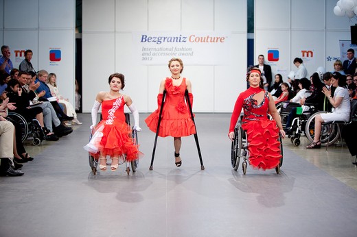 Модели дизайнера Ирины Танноус-Филичкиной. Конкурс  Bezgraniz Couture 2012. Фотография предоставлена организаторами