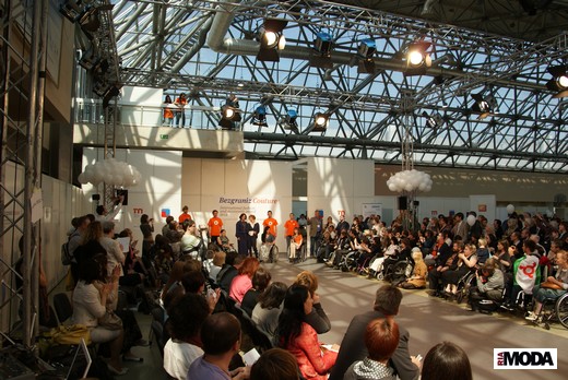 Конкурс Bezgraniz Couture 2012. Фотография Валентины Кузнецовой, ИА «РИА Мода»