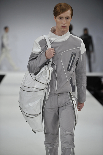 20100610 Graduate Fashion Week. Фотография предоставлена Любовью Рубенян, дипломным руководителем дизайнеров, принимавших участие в мероприятии.