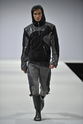 20100610 Graduate Fashion Week. Фотография предоставлена Любовью Рубенян, дипломным руководителем дизайнеров, принимавших участие в мероприятии.