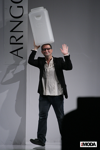20111020 Александр Арнгольдт, коллекция 2012 года, Aurora Fashion Week Russia. Фотографии Фото Антона Костецкого, ИА «РИА Мода».