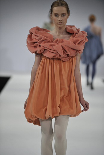 20100610 Graduate Fashion Week. Фотография предоставлена Любовью Рубенян, дипломным руководителем дизайнеров, принимавших участие в мероприятии.