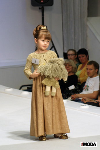 20100618 Межрегиональный конкурс портных-любителей и профессионалов «Серебряная нить – 2010». Фотография Валентины Кузнецовой, ИА «РИА МОДА».