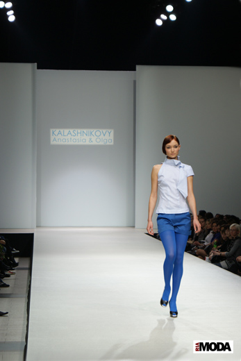 20100322 Volvo – Неделя моды в Москве. Показ коллекции Anastasia&Olga Kalashnikovy «Она» (сезон осень-зима 2010/2011). Фотография Валентины Кузнецовой, ИА «РИА МОДА».