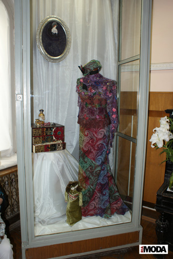 20100722 Выставка «Игра воображения. Модерн в прошлом и настоящем». Коллекция одежды Маргариты Голубевой. Фотография Валентины Кузнецовой, ИА «РИА МОДА».