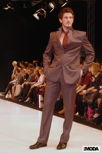 20100225 CPM. Показ коллекций Вячеслава Зайцева. Фотография Оксаны Улановой, ИА «РИА МОДА».