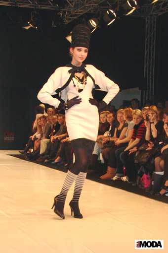 20100225 CPM. Показ коллекций Вячеслава Зайцева. Фотография Оксаны Улановой, ИА «РИА МОДА».