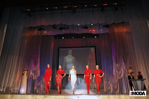 20100930 Текстильный салон 2010. Открытие. Конкурсный показ. Фотография Валентины Кузнецовой, ИА «РИА МОДА».