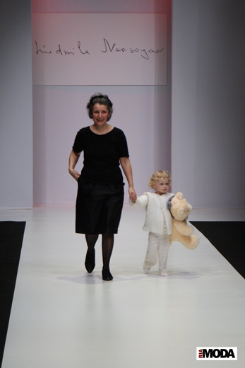 20100401 Russian Fashion Week. Показ коллекции Людмилы Норсоян «СЕРАФИМАSERAPHIM»  (сезон осень-зима 2010/2011). Фотография Александра Кузнецова, ИА «РИА МОДА».