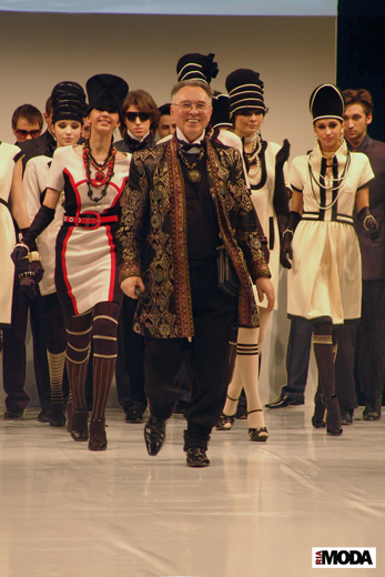 20100225 CPM. Показ коллекций Вячеслава Зайцева. Фотография Оксаны Улановой, ИА «РИА МОДА».