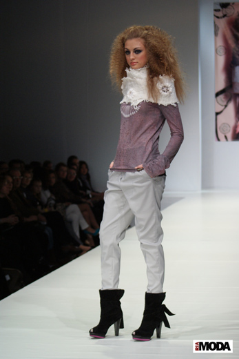 20100403 Russian Fashion Week. Показ коллекции Яны Гатауллиной «Одуванчик» (сезон осень-зима 2010/2011). Фотография Валентины Кузнецовой, ИА «РИА МОДА».