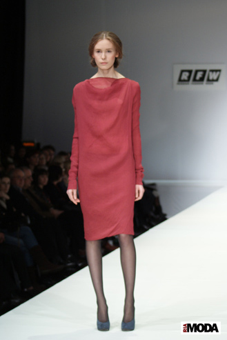20100403 Russian Fashion Week. Показ коллекции Елены Цокаленко (сезон осень-зима 2010/2011). Фотография Валентины Кузнецовой, ИА «РИА МОДА».