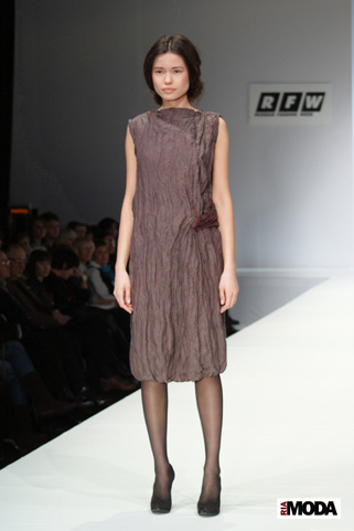 20100403 Russian Fashion Week. Показ коллекции Елены Цокаленко (сезон осень-зима 2010/2011). Фотография Валентины Кузнецовой, ИА «РИА МОДА».