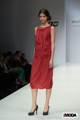 20100403 Russian Fashion Week. Показ коллекции Елены Цокаленко (сезон осень-зима 2010/2011). Фотография Валентины Кузнецовой, ИА «РИА МОДА».