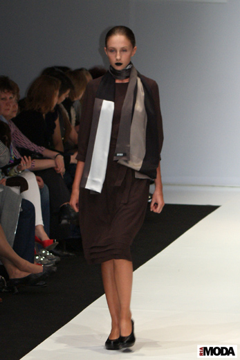 20100403 Russian Fashion Week. Показ коллекции Олега Бирюкова (сезон осень-зима 2010/2011). Фотография Ивана Бурняшева, ИА «РИА МОДА».