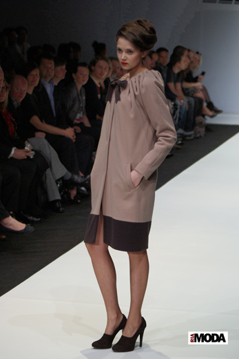 20100403 Russian Fashion Week. Показ коллекции Ольги Самощенко (сезон осень-зима 2010/2011). Фотография Валентины Кузнецовой, ИА «РИА МОДА».