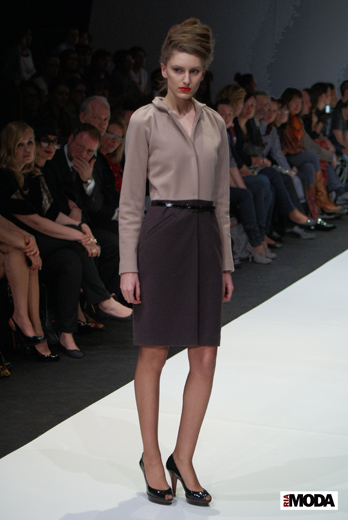 20100403 Russian Fashion Week. Показ коллекции Ольги Самощенко (сезон осень-зима 2010/2011). Фотография Валентины Кузнецовой, ИА «РИА МОДА».