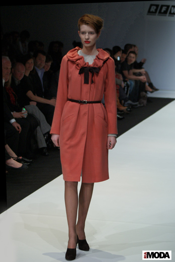20100403 Russian Fashion Week. Показ коллекции Ольги Самощенко (сезон осень-зима 2010/2011). Фотография Валентины Кузнецовой, ИА «РИА МОДА».
