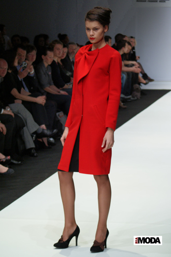 20100403 Russian Fashion Week. Показ коллекции Ольги Самощенко (сезон осень-зима 2010/2011). Фотография Валентины Кузнецовой, ИА «РИА МОДА».
