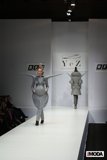 20100404 Russian Fashion Week. Показ коллекции Егора Зайцева (сезон осень-зима 2010/2011). Фотография Валентины Кузнецовой, ИА «РИА МОДА».