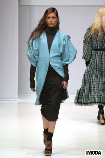 20100404 Russian Fashion Week. Показ коллекции Лены Карнауховой «Сражаясь с зимой» (сезон осень-зима 2010/2011). Фотография Валентины Кузнецовой, ИА «РИА МОДА».