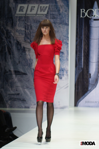 20100404 Russian Fashion Week. Показ коллекции Анны и Алексея Бородулиных «SOLYARIS» (сезон осень-зима 2010/2011). Фотография Валентины Кузнецовой, ИА «РИА МОДА».