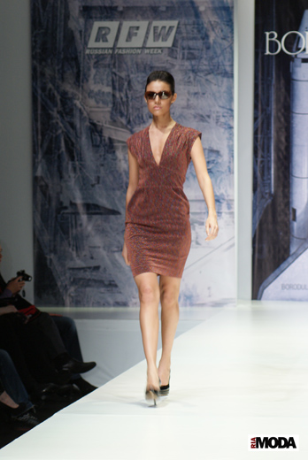20100404 Russian Fashion Week. Показ коллекции Анны и Алексея Бородулиных «SOLYARIS» (сезон осень-зима 2010/2011). Фотография Валентины Кузнецовой, ИА «РИА МОДА».
