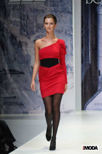 20100404 Russian Fashion Week. Показ коллекции Анны и Алексея Бородулиных «SOLYARIS» (сезон осень-зима 2010/2011). Фотография Валентины Кузнецовой, ИА «РИА МОДА».