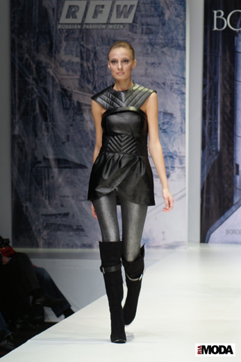 20100404 Russian Fashion Week. Показ коллекции Анны и Алексея Бородулиных «SOLYARIS» (сезон осень-зима 2010/2011). Фотография Валентины Кузнецовой, ИА «РИА МОДА».