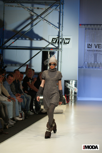 20100405 Russian Fashion Week. Показ коллекции Лады Калининой и Никиты Михайлова (сезон осень-зима 2010/2011). Фотография Валентины Кузнецовой, ИА «РИА МОДА».