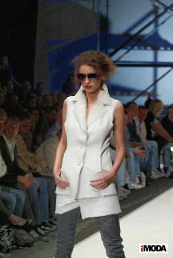 20100405 Russian Fashion Week. Показ коллекции Лады Калининой и Никиты Михайлова (сезон осень-зима 2010/2011). Фотография Валентины Кузнецовой, ИА «РИА МОДА».