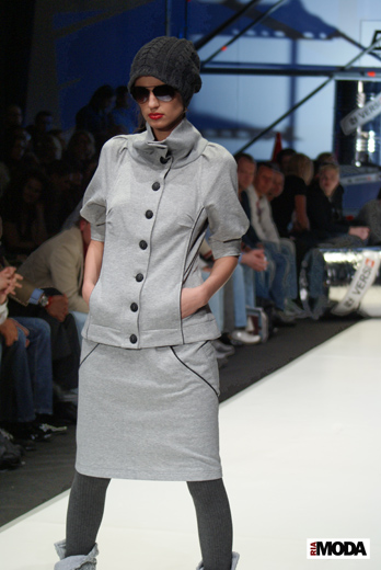 20100405 Russian Fashion Week. Показ коллекции Лады Калининой и Никиты Михайлова (сезон осень-зима 2010/2011). Фотография Валентины Кузнецовой, ИА «РИА МОДА».